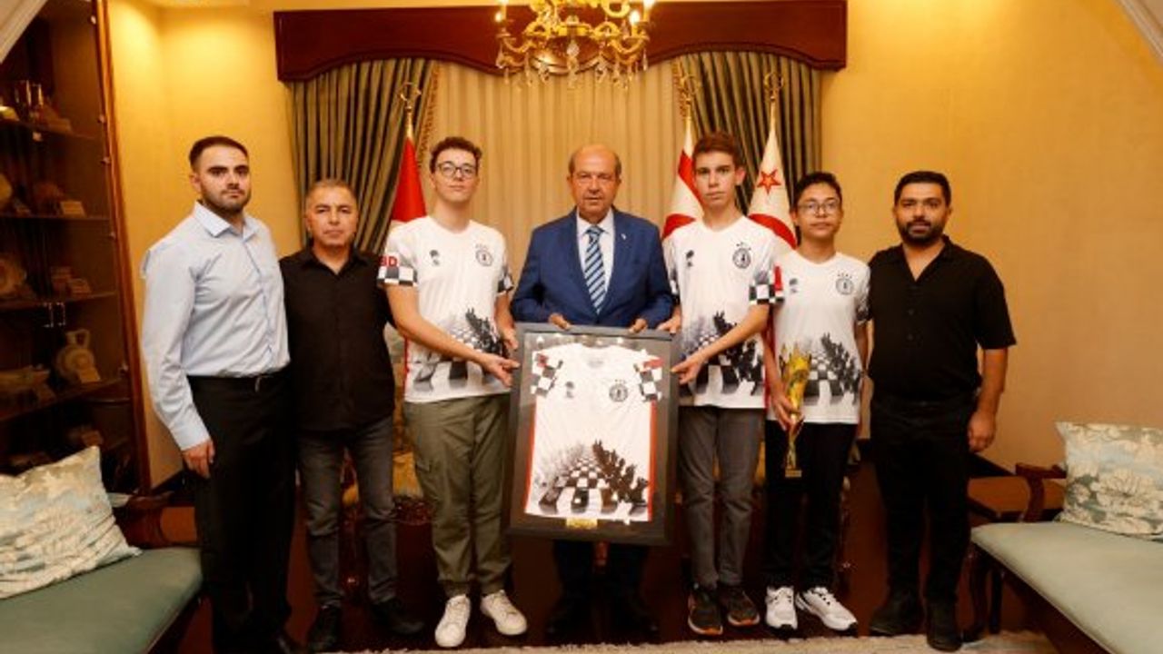 Tatar, Lefkoşa Satranç Derneği’ni kabul etti