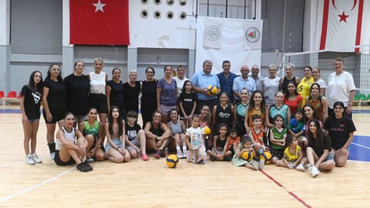 Vakıflar Spor Kulübü Eski Sporcularını Unutmadı