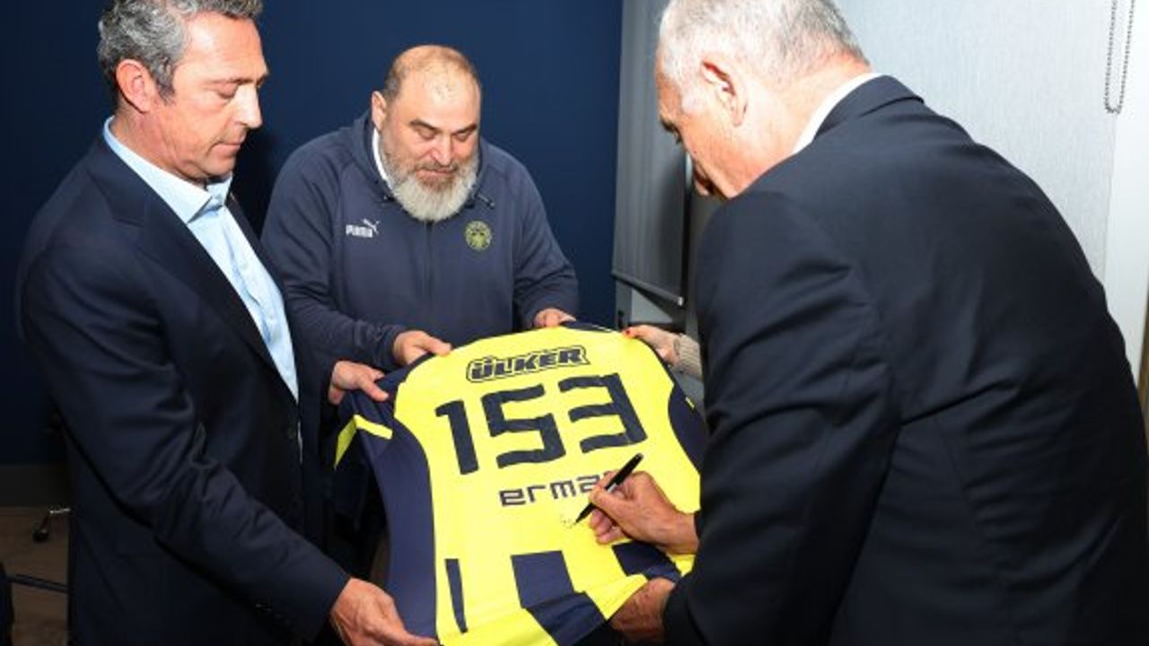 Erman Kunter’den Fenerbahçe Müzesi’ne anlamlı hediye