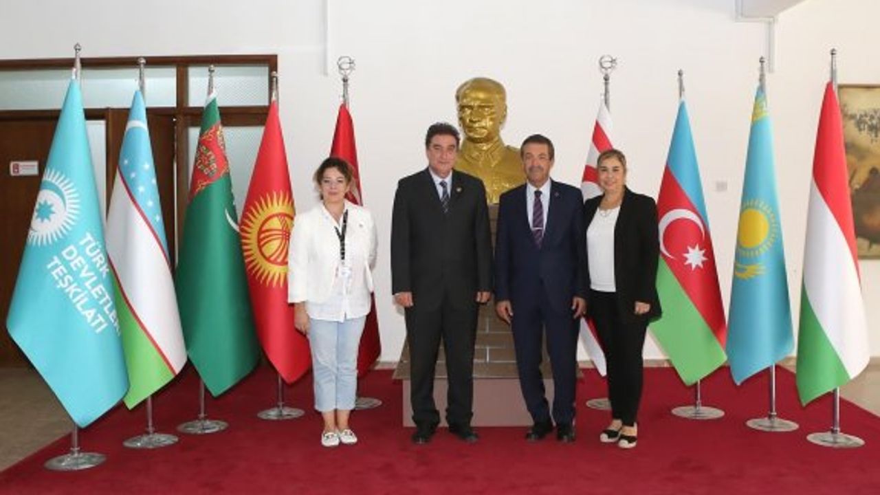 GAÜ rektörü, Dışişleri Bakanı Ertuğruloğlu'nu ziyaret etti