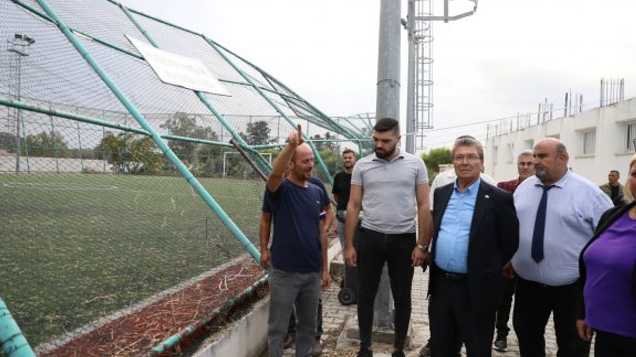 Üstel, hortumdan zarar gören Çayırova’yı ziyaret etti