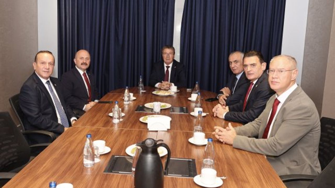 Başbakan Üstel, Adıyaman Valisi Varol'la görüştü