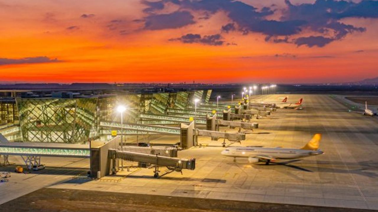 Ercan Havalimanı’nı kullanan yolcu ve uçak rakamlarında artış...