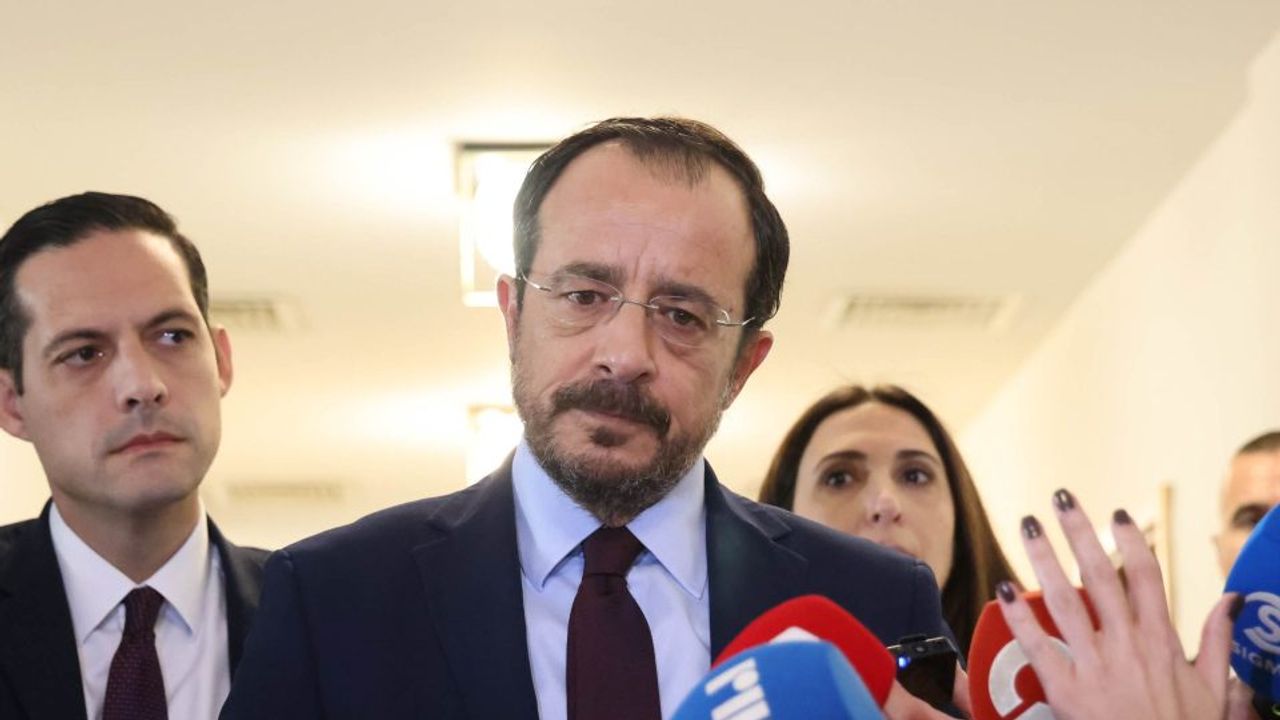 Hristodulidis AB büyükelçileriyle bir araya geldi