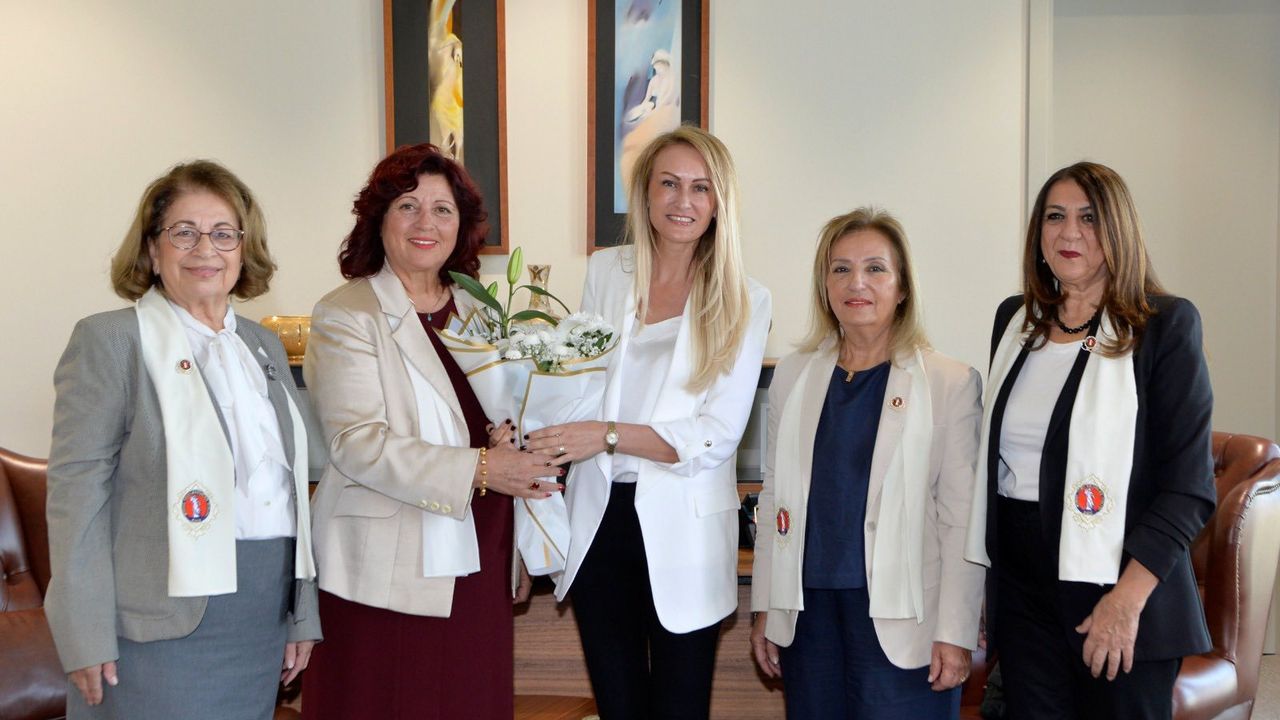 Nilden Bektaş Erhürman, Kıbrıs Türk Kadınlar Birliği başkan ve yönetim kurulu üyeleriyle görüştü