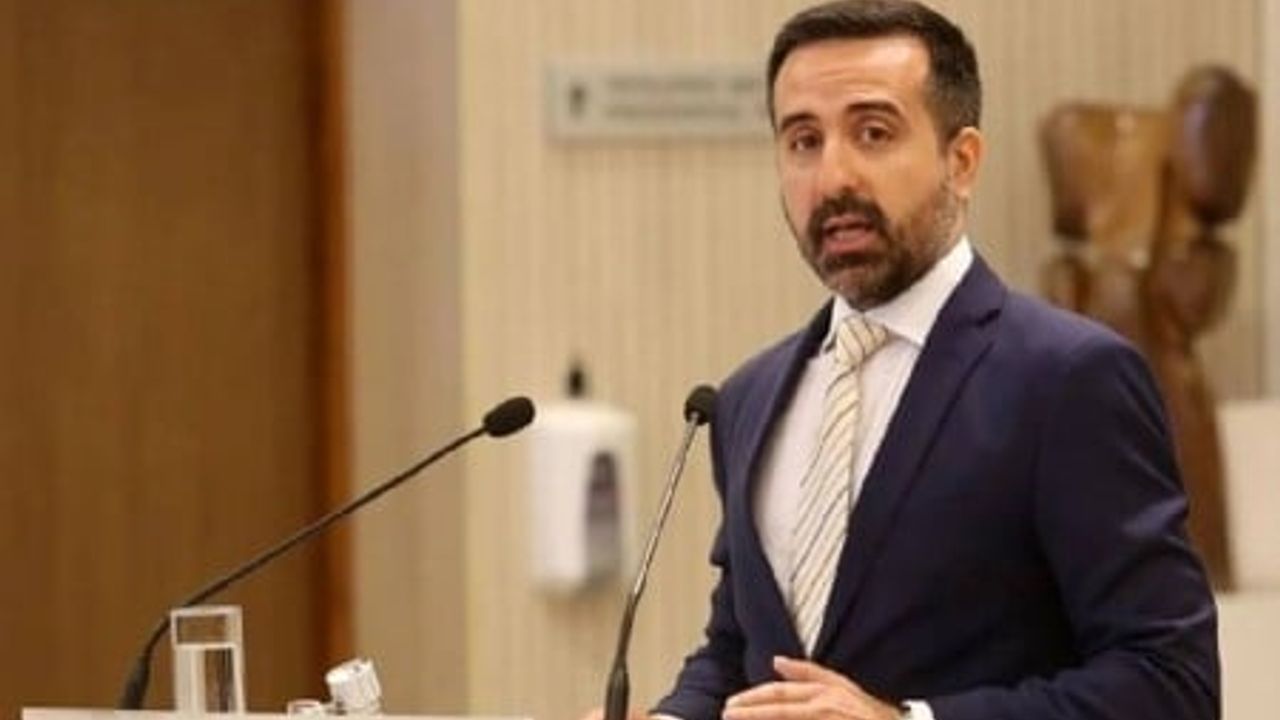 Yoannidis: “Hedefimiz askerler ve garantilerin olmadığı fonksiyonel bir devlet”