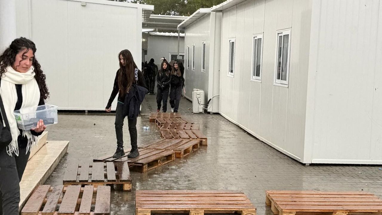 Öğrencilere reva görülen bu mu?