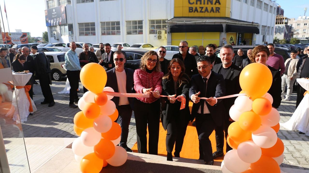 Atasun Optik’in ilk yurt dışı şubesi Lefkoşa’da açıldı