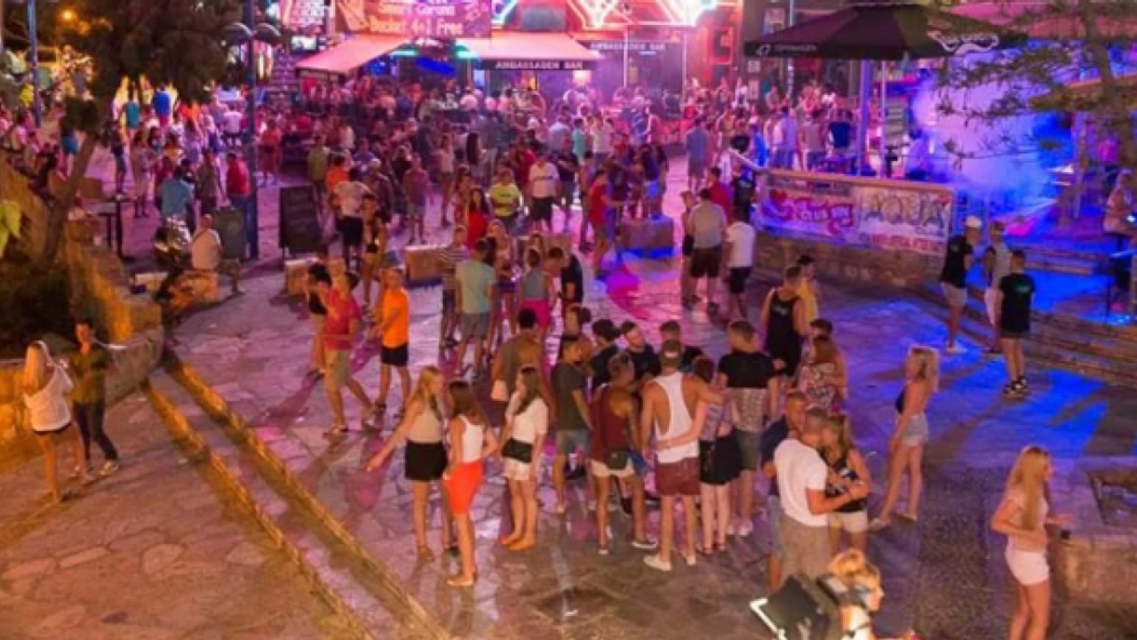 Ayia Napa’da kadınların kötü şartlarda yaşadığı ve köle gibi çalıştırıldığına dair belgesel gündemde