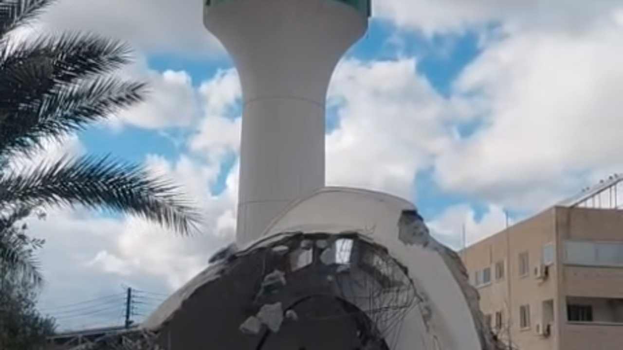 Din sitesi cami yıkılıyor