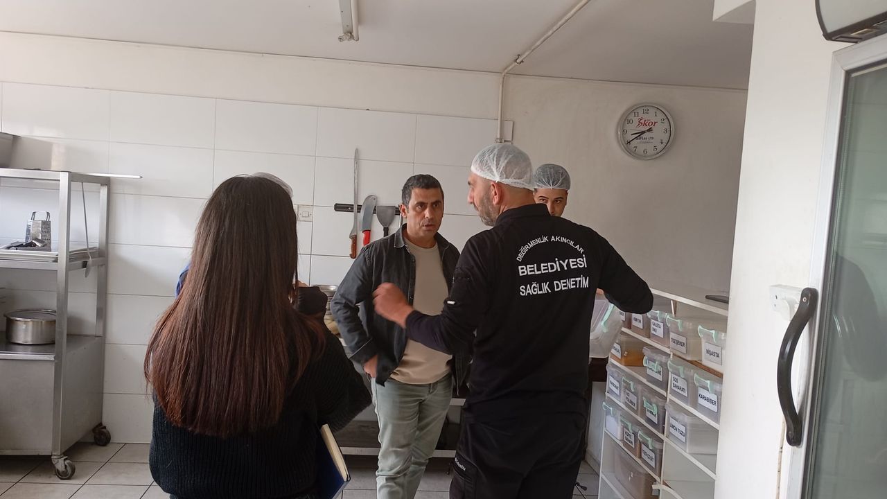 Tarihi geçmiş etleri satıyorlardı