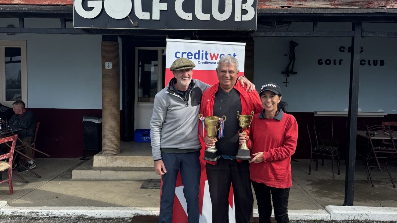 Texas Scramble Çiftler Golf Turnuvası şampiyonları Garabli çifti