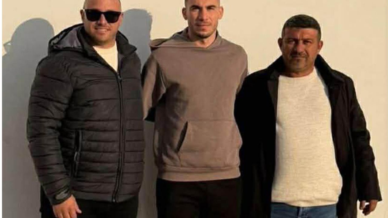 Hikmet Çelikel, Değirmenlik'te