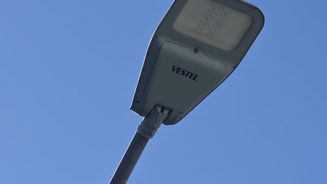 Sokak aydınlatmaları yenileniyor