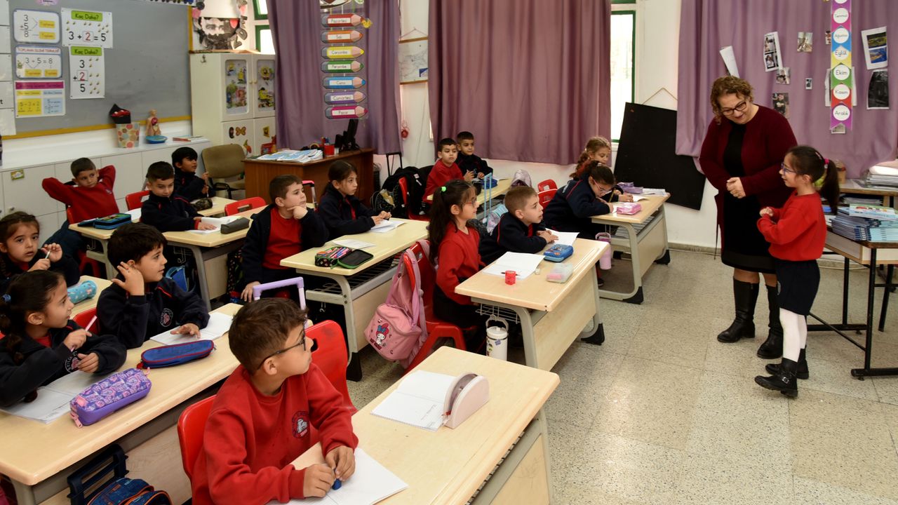 Ders zili yeniden çaldı