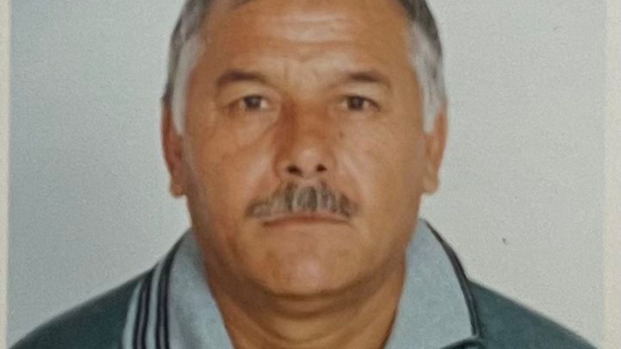 Akçay, Ali abisine ağlıyor