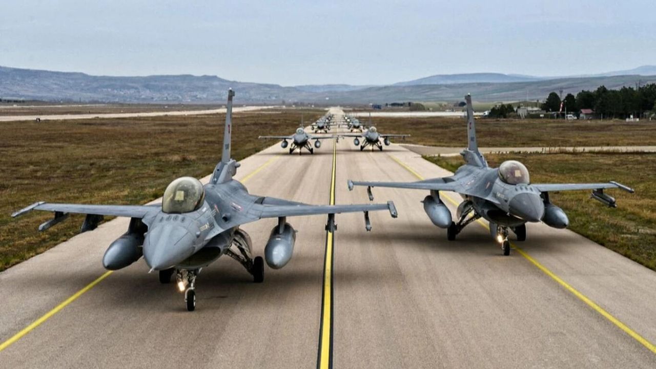 Türkiye’nin KKTC’ye gönderdiği savaş uçakları Rum basınında