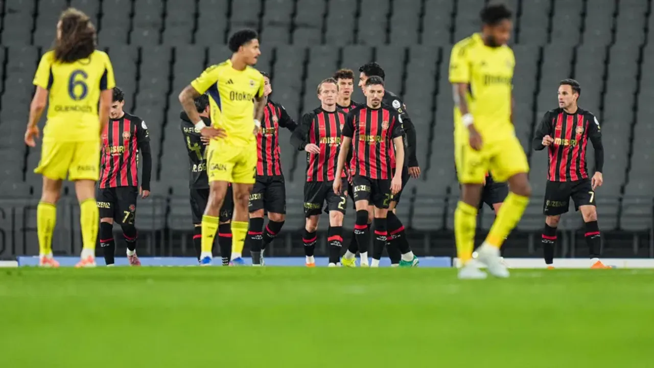 Fenerbahçe'ye, Gümrük'ten izin yok