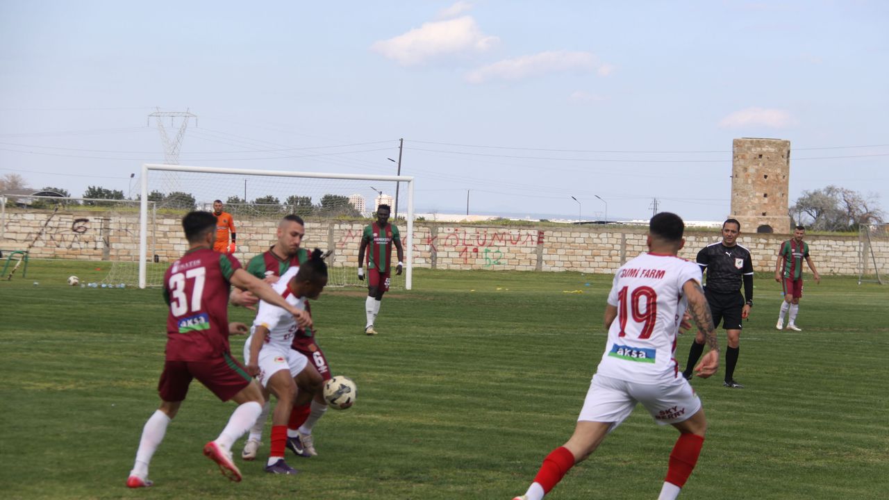 Mesarya, son saniyede yıkıldı