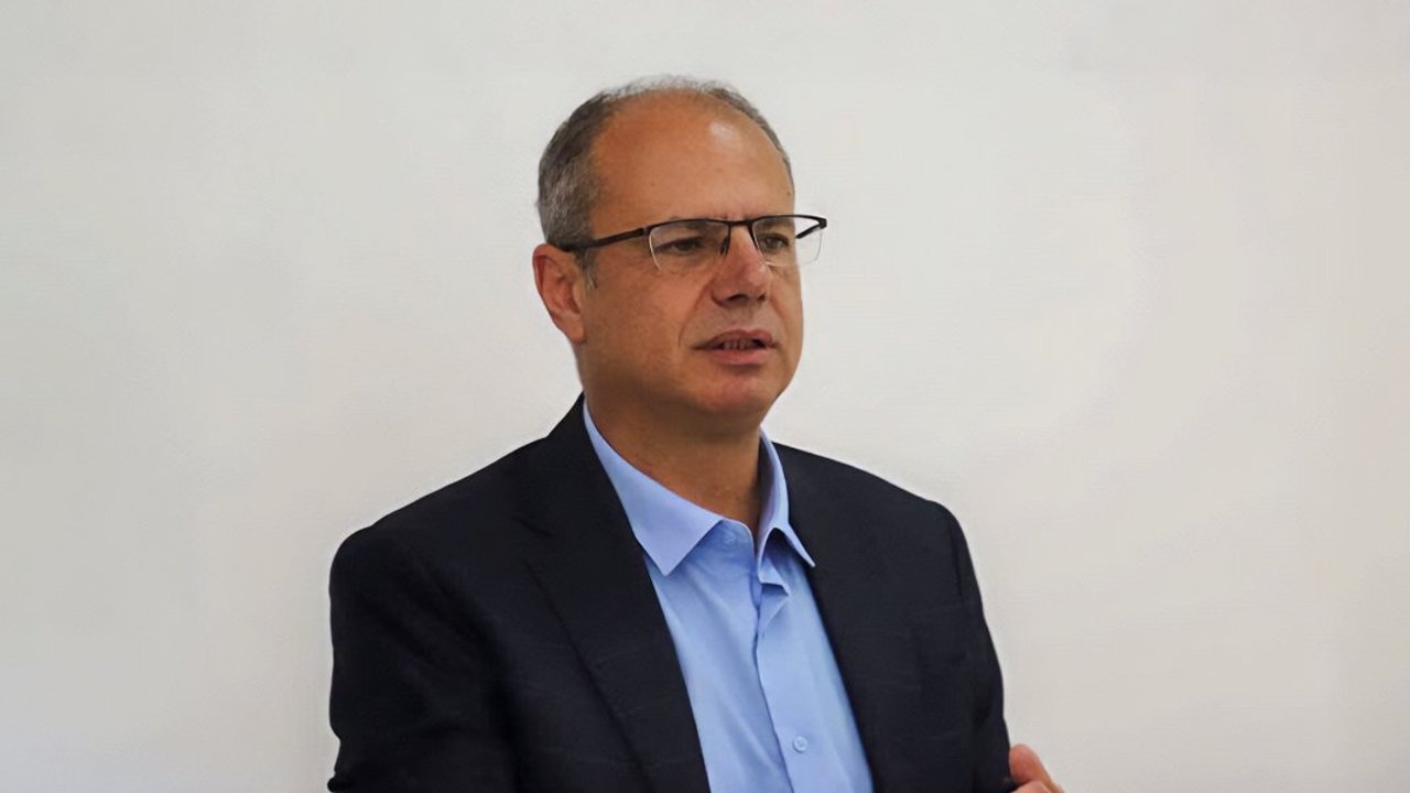 Özuslu: “Londra’daki final maçı Kıbrıs’a örnek olsun”