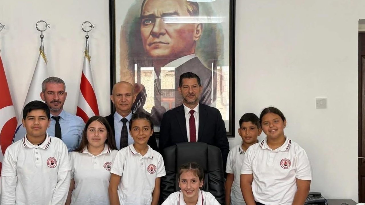 Kırok, koltuğu çocuklara bıraktı