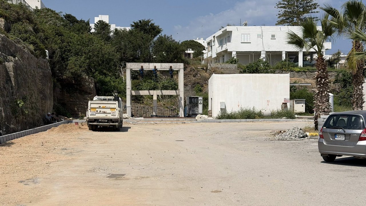 Girne’de oto park sorunu azalmaya devam ediyor