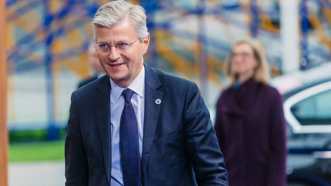 Lacroix temaslarda bulunacak