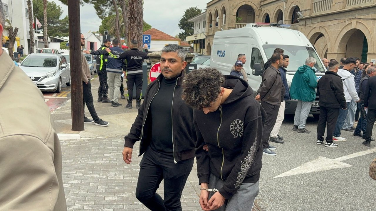 Genç kızın hayati tehlikesi devam ediyor