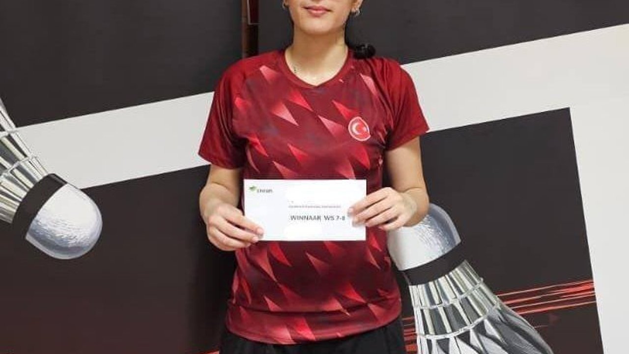 Nehir Deniz, Lokeren'de şampiyon....