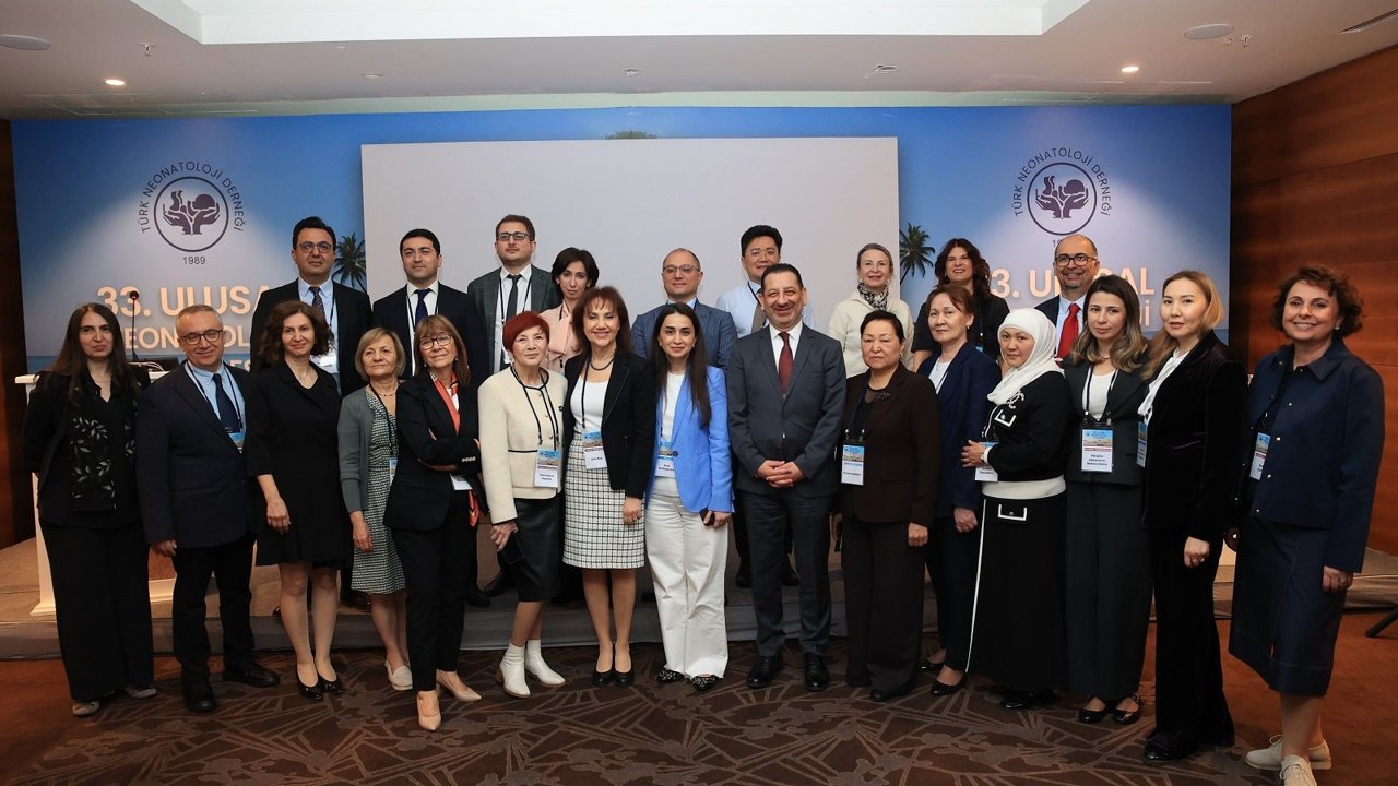 Prof. Dr. Güzoğlu, 33. Ulusal Neonatoloji Kongresi’nde KKTC’yi temsil etti