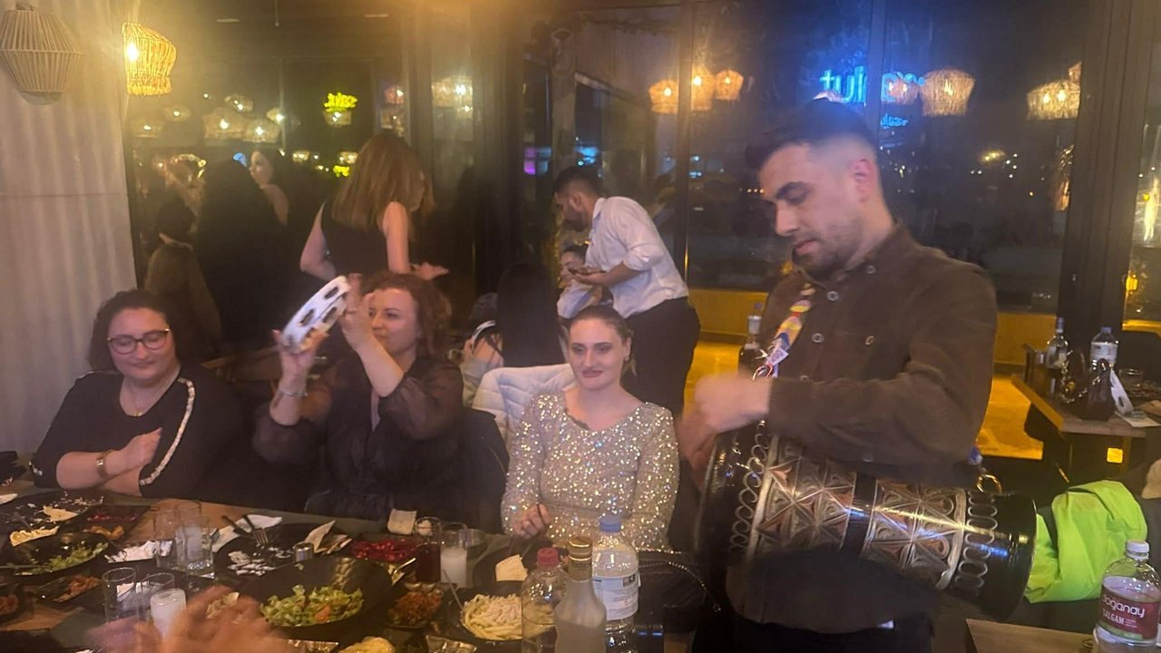 Salut’ta coşku hiç bitmiyor