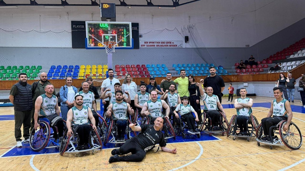 Vakıflar, play-off öncesi gücünü gösterdi