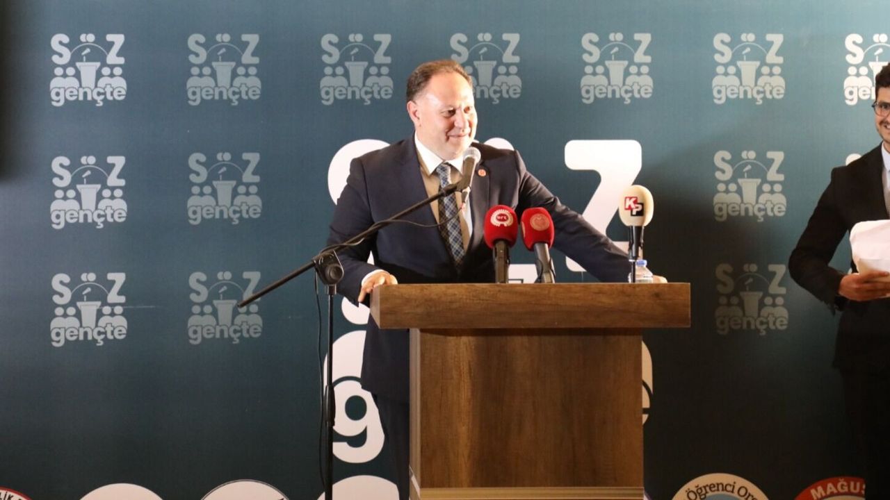 Öztürkler: “Gençler bize örnek oldu”