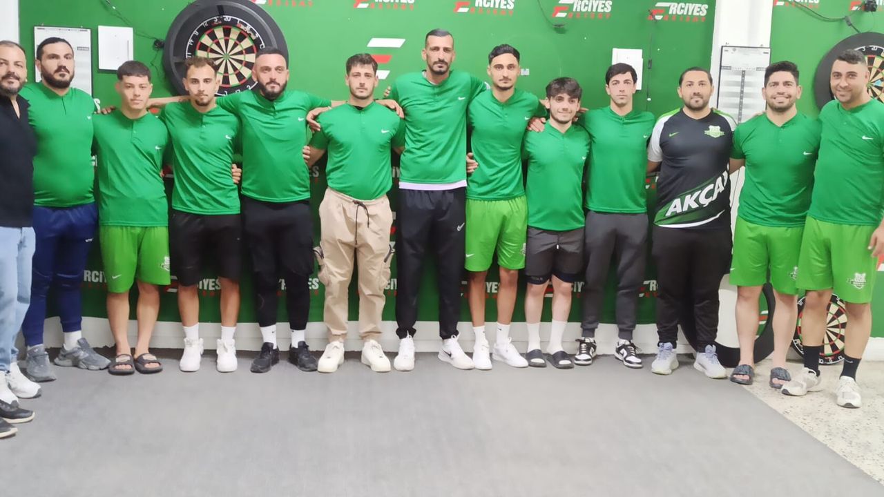 Akçay’dan 12 transfer