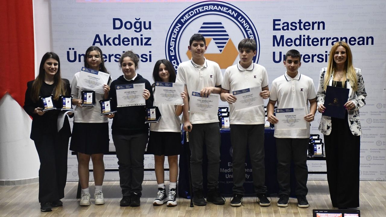 DAÜ 4. Ali Karasel Ortaokullar Arası Matematik Yarışması’nda ödüller verildi