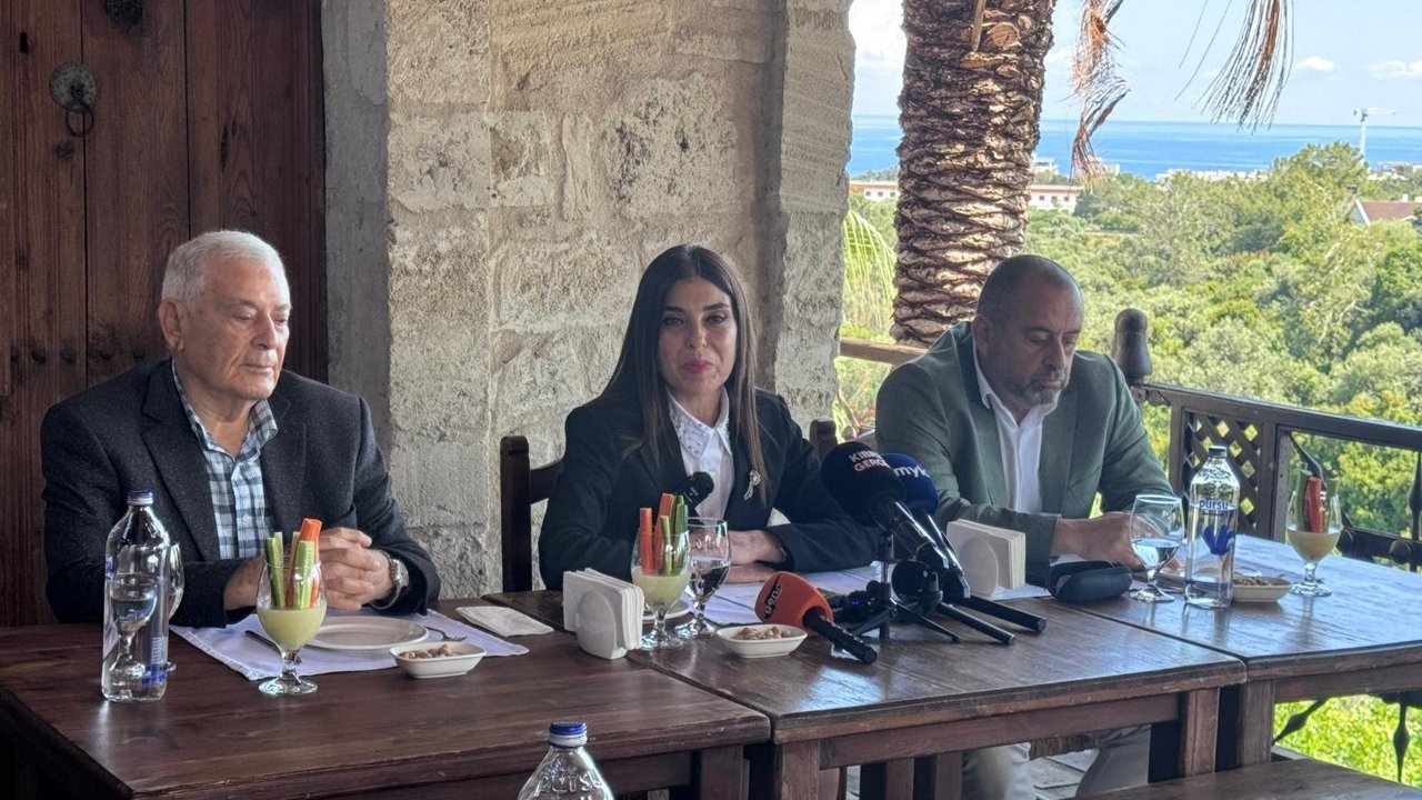 İzlem Gürçağ Altuğra, UBP'den istifa etti