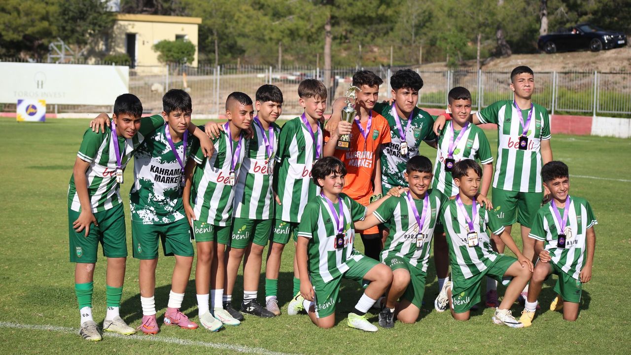 Geleceğin futbolcuları futbolun güzelliklerini yansıttı