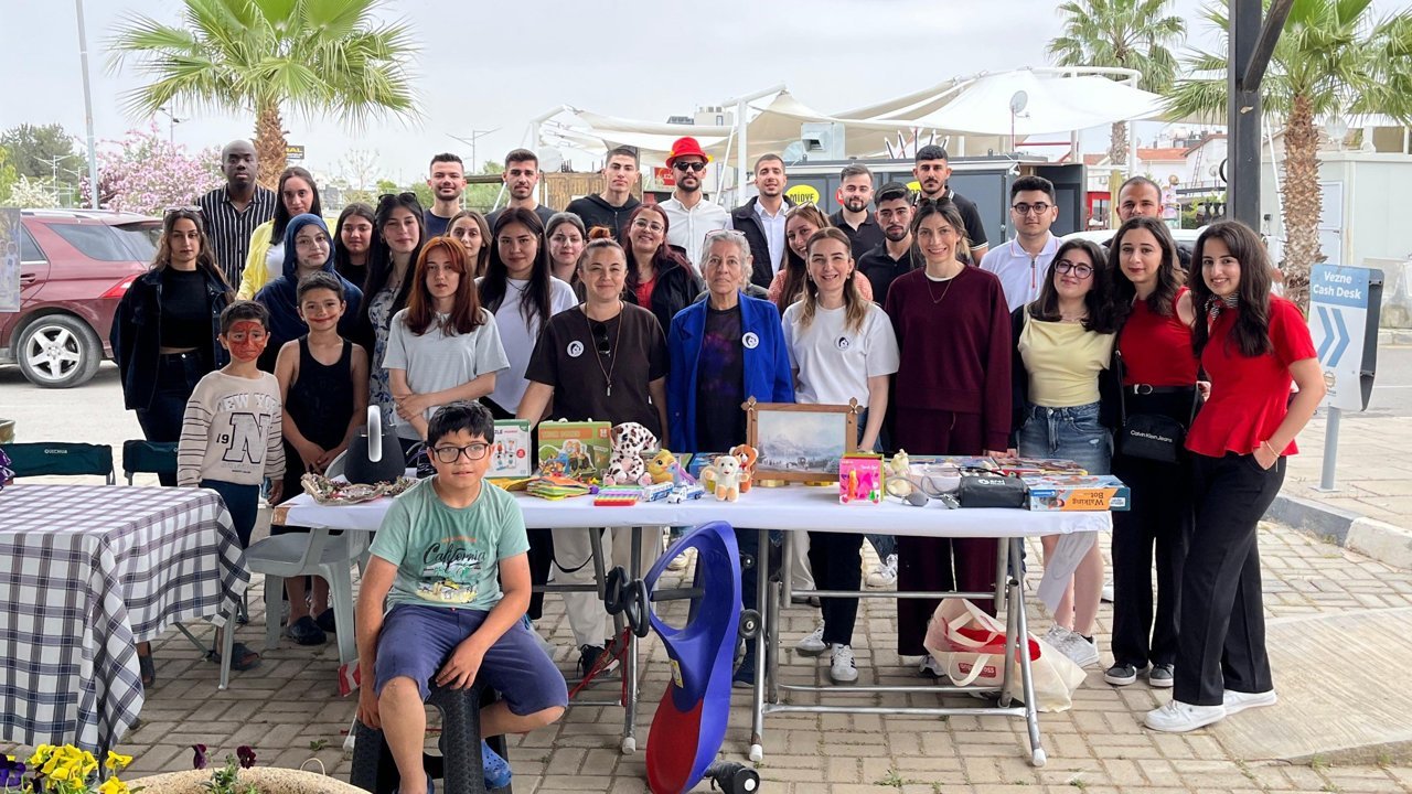 Hemşirelik ve diyetisyenlik öğrencileri yararına kermes