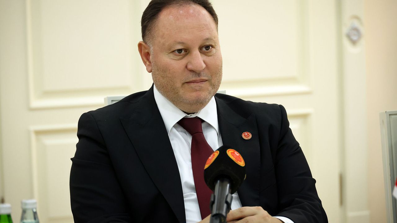 Öztürkler: “Kıbrıs Türk halkı ve Türkiye’nin onaylamadığı hiçbir anlaşma yürürlüğe giremez”