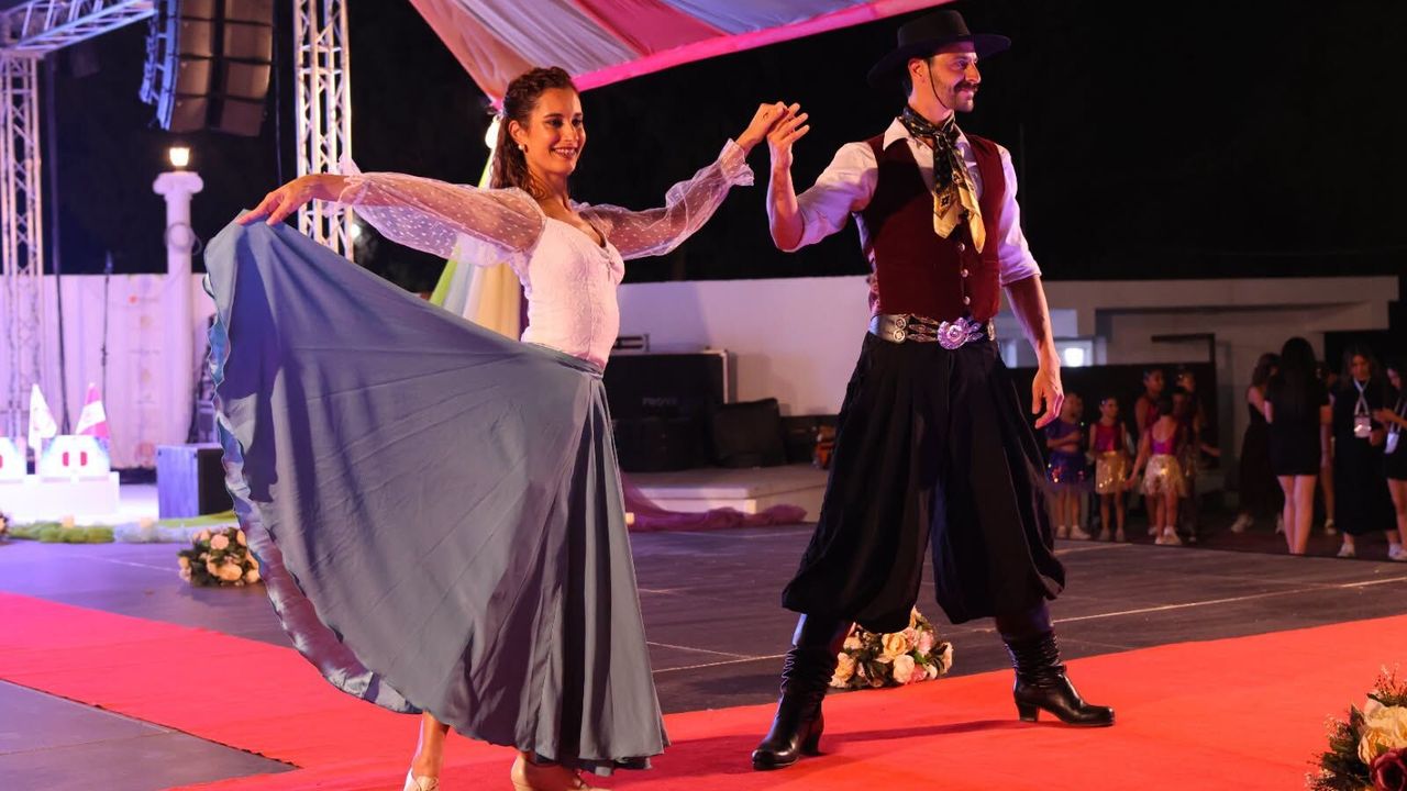 Festival güzelleri Kuzey Osetya ve Rusya’dan