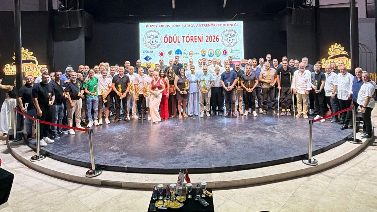 KKTFAD başarılı antrenörlere ödüllerini gala gecesinde verdi