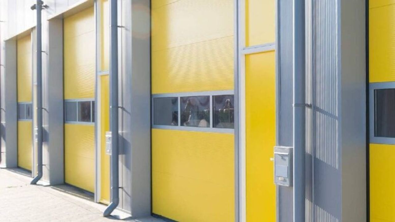 500 dolara satın aldığı depodan servet çıktı