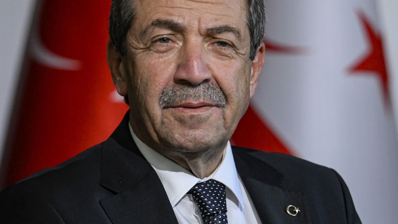 “Erhürman romantik hayal dünyasında”