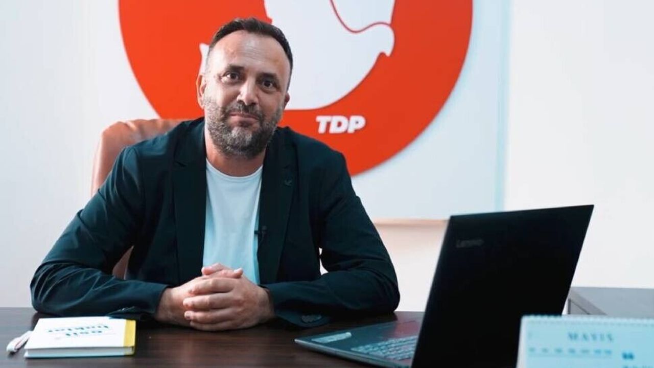 Çeler: “Vatandaşlar, siyasetçilerle aralarındaki uçurumun kapanmasını istiyor”