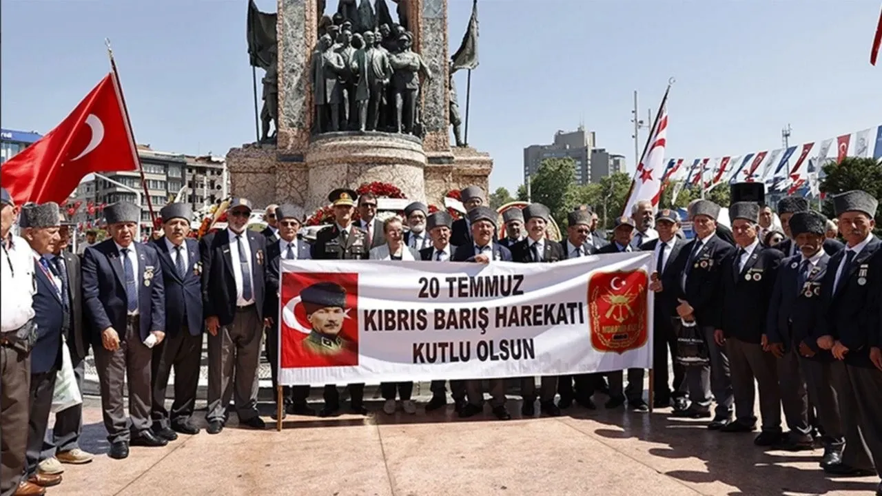 20 Temmuz Barış ve Özgürlük Bayramı Taksim'de kutlandı
