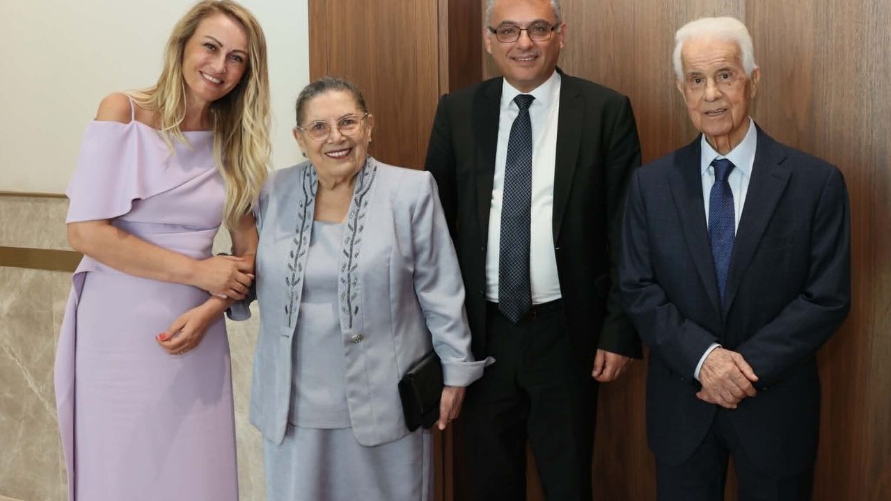 Erhürman ve eşi, 3. Cumhurbaşkanı Eroğlu ve eşiyle görüştü