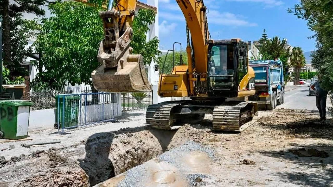 Amcaoğlu: “Ayyıldız, Hoşgörü, Kışla ve Soylu Sokak’taki yağmur suyu altyapı çalışmalarında son aşamaya geldik”