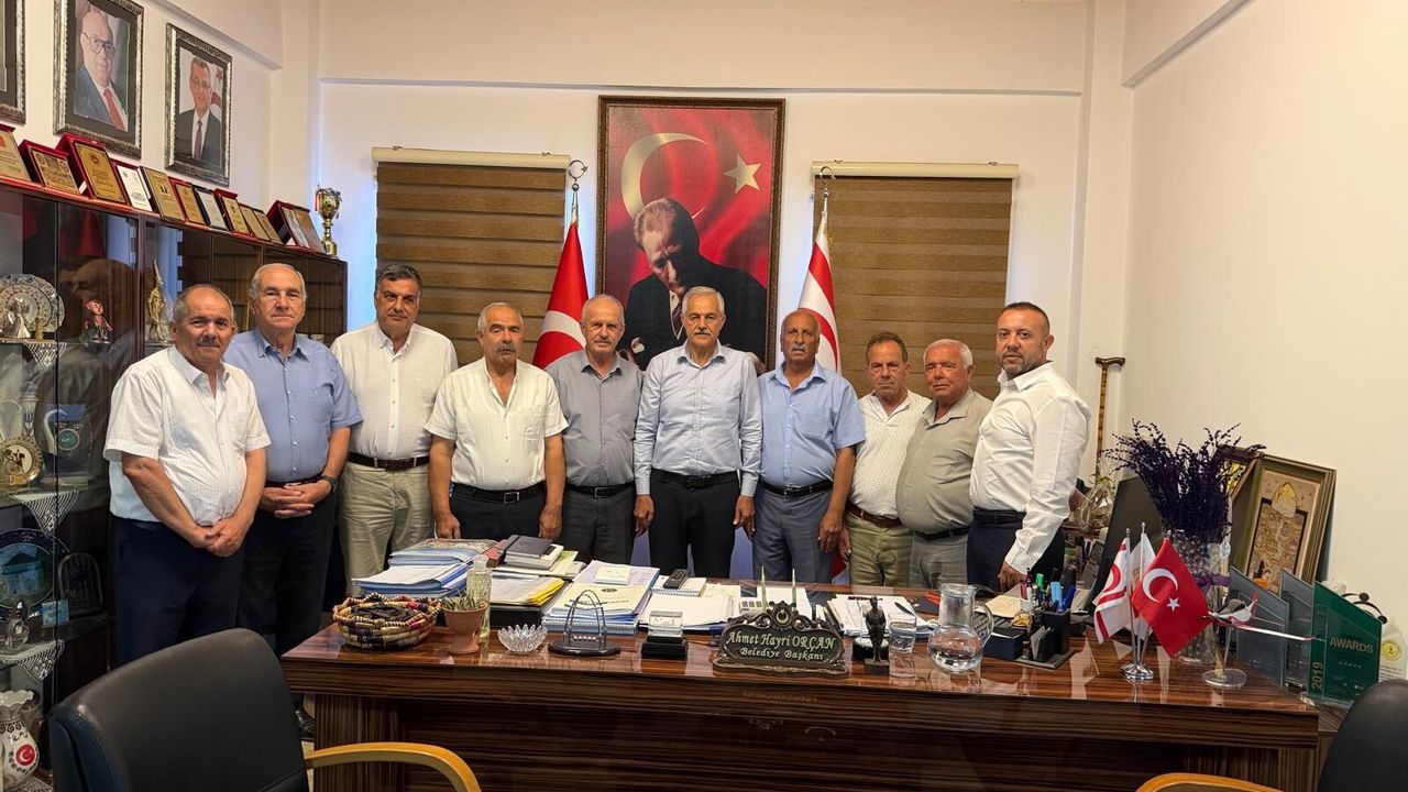 Orçan, Emekli Belediye Başkanları Derneği heyetini kabul etti