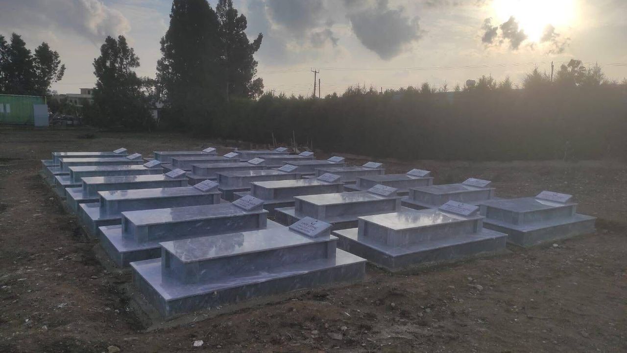 Tarihi Türk mezarlıkları yenileniyor