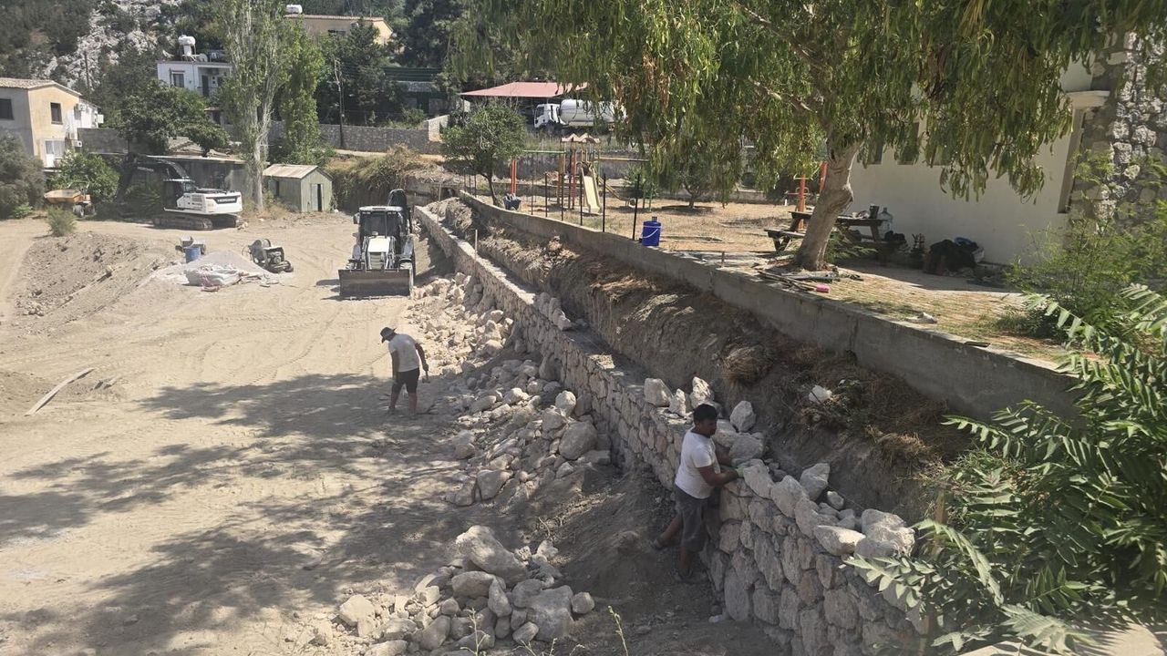 Tatlısu Belediyesi festival alanını yeniliyor